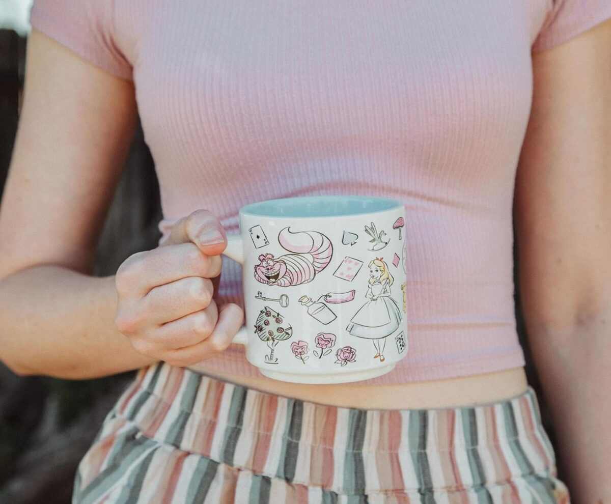 Taza de cerámica de Alicia en el País de las Maravillas - Image 4