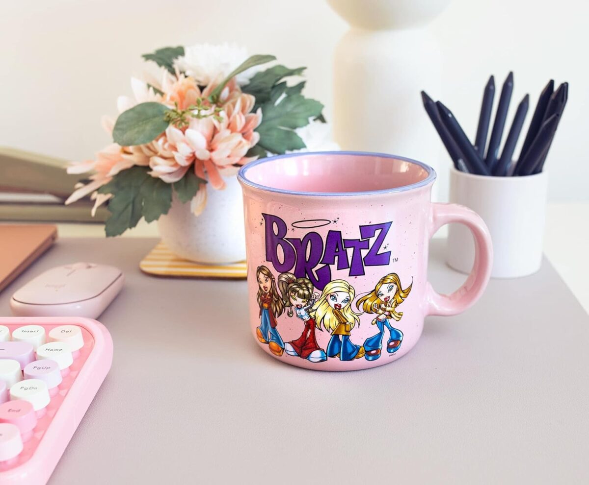 Bratz - Taza de cerámica rosa - Image 2
