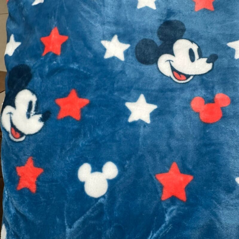 Cobija de Mickey Mouse (1,52 m x 1,78 m )