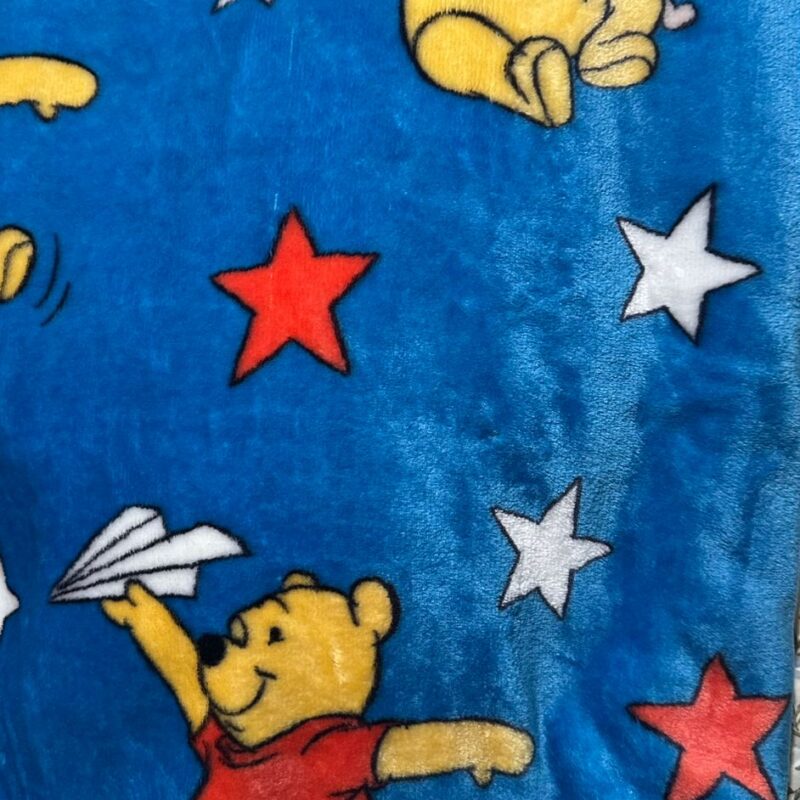 Cobija de Winnie the Pooh (1,52 m x 1,78 m )